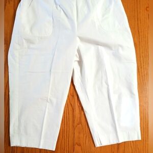 Alfred Dunner White Cropped Pants EUC Size 20 W